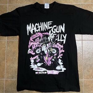 Mgk machine gun Kelly tour shirt band shirt
